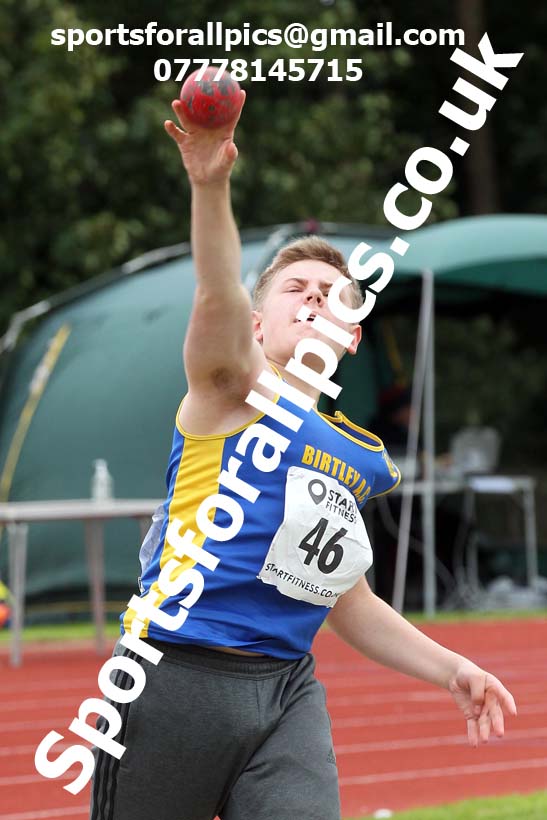 Shot putt, NECAA Open Meeting, Morpeth, Sunday, September 27th. David T. Hewitson/Sports for All Pics